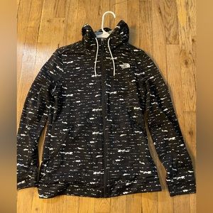 The north face zip up hoddie with pockets